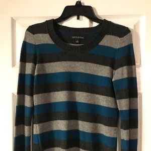 Banana Republic Cashmere Sweater small